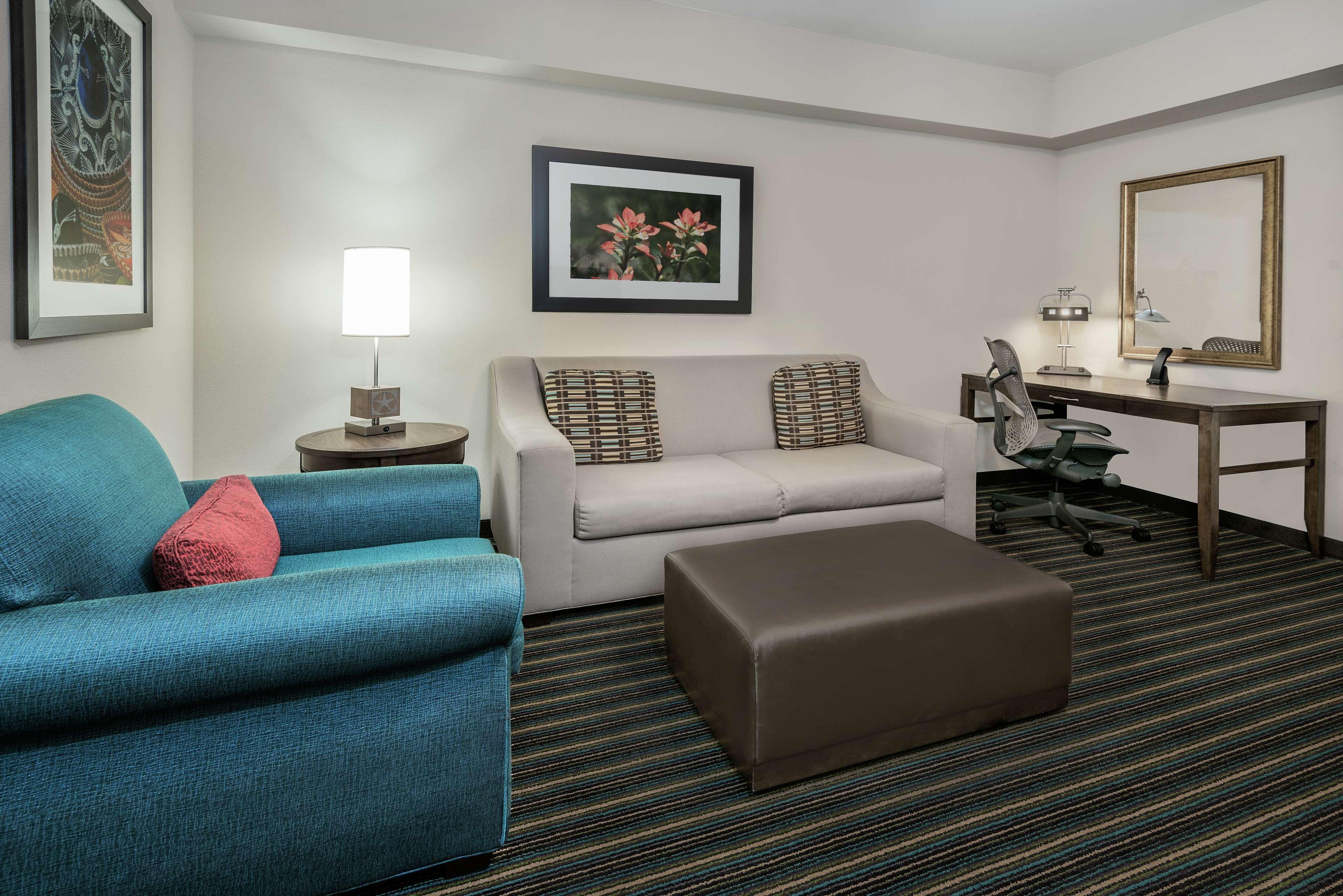Hilton Garden San Antonio/rim Pass Drive